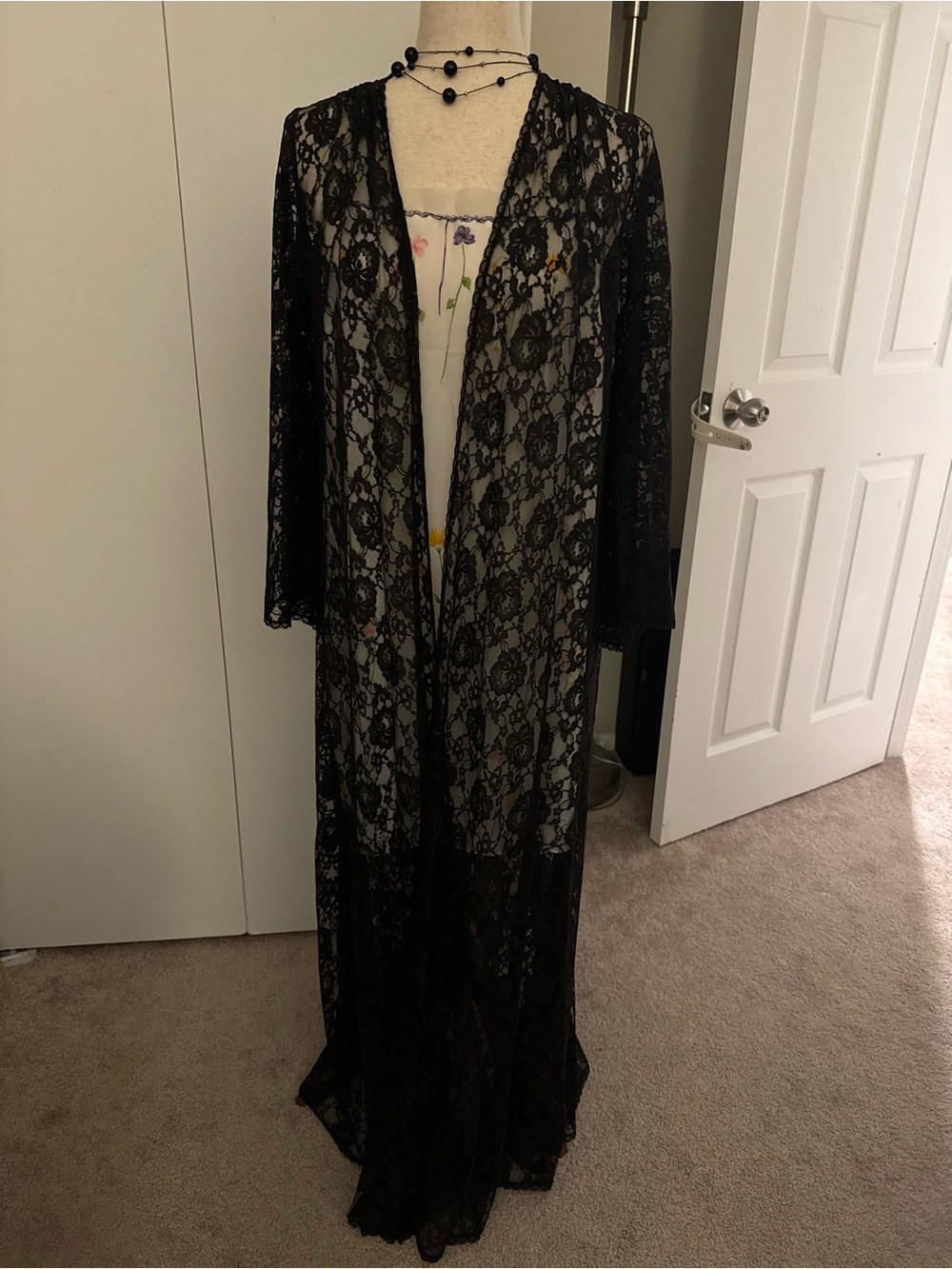 Glydons Hollywood Vintage Black Lace Maxi Duster Robe Bell Sleeve Witchy Goth Sm